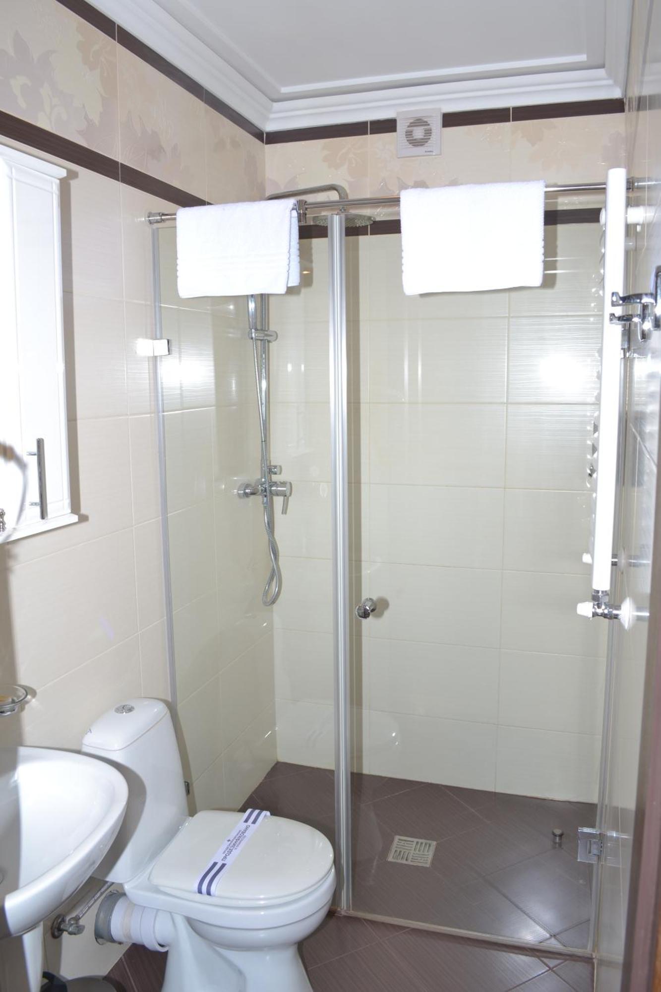 Zolota Forel Hotel Korostov Pokoj fotografie