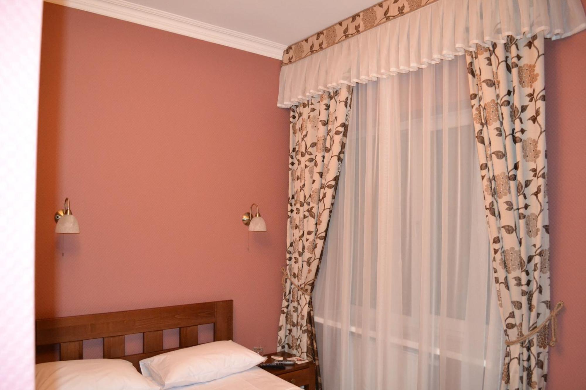 Zolota Forel Hotel Korostov Pokoj fotografie