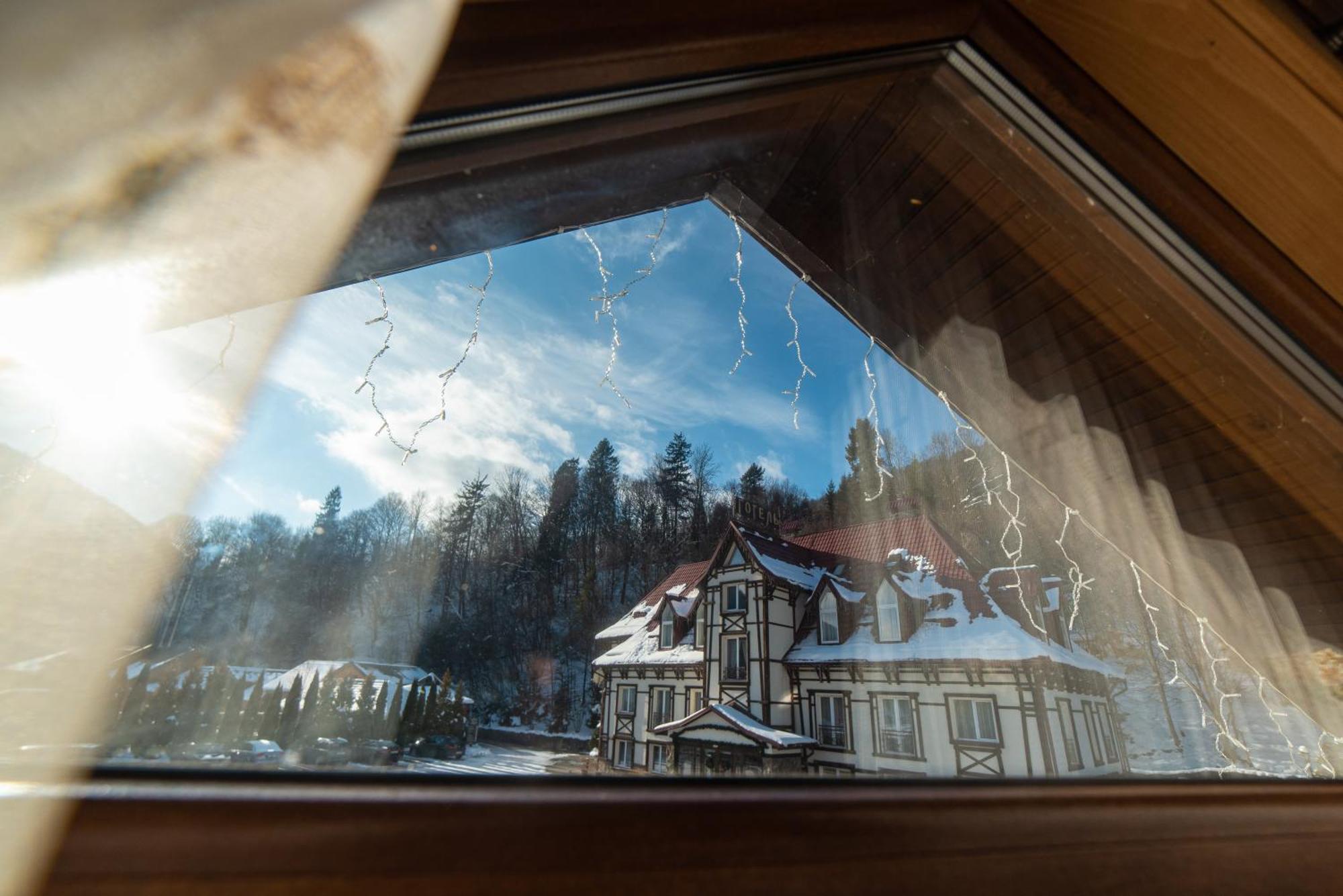Zolota Forel Hotel Korostov Exteriér fotografie