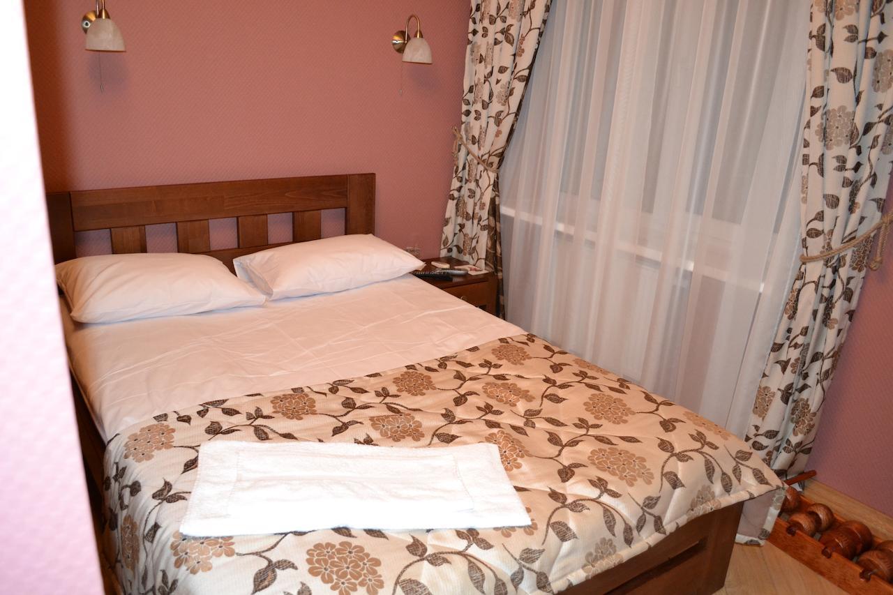 Zolota Forel Hotel Korostov Pokoj fotografie