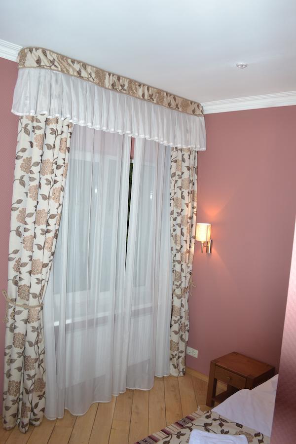 Zolota Forel Hotel Korostov Pokoj fotografie