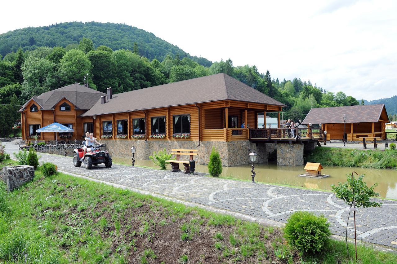 Zolota Forel Hotel Korostov Exteriér fotografie